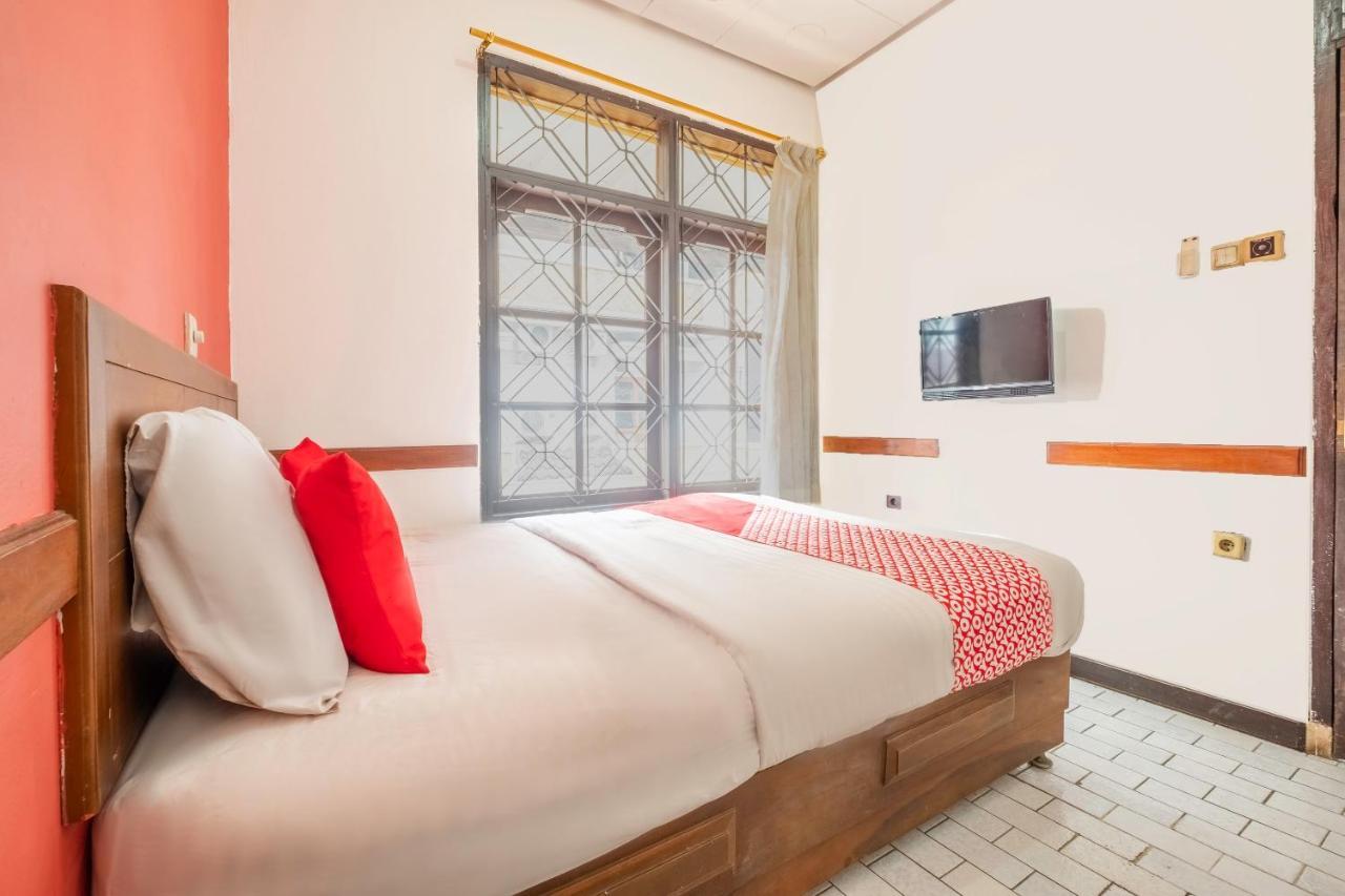 Oyo 1945 Hotel Bali Indah Μπαντούνγκ Εξωτερικό φωτογραφία