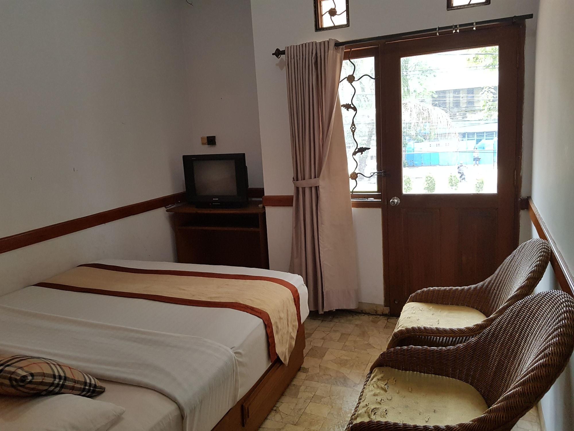 Oyo 1945 Hotel Bali Indah Μπαντούνγκ Εξωτερικό φωτογραφία
