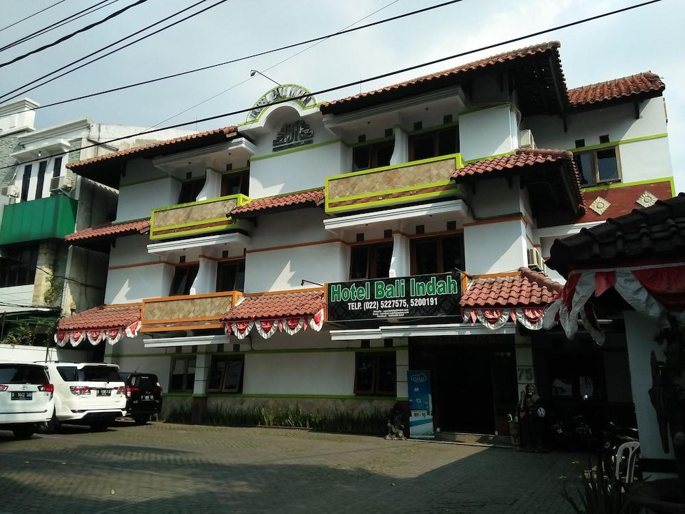 Oyo 1945 Hotel Bali Indah Μπαντούνγκ Εξωτερικό φωτογραφία