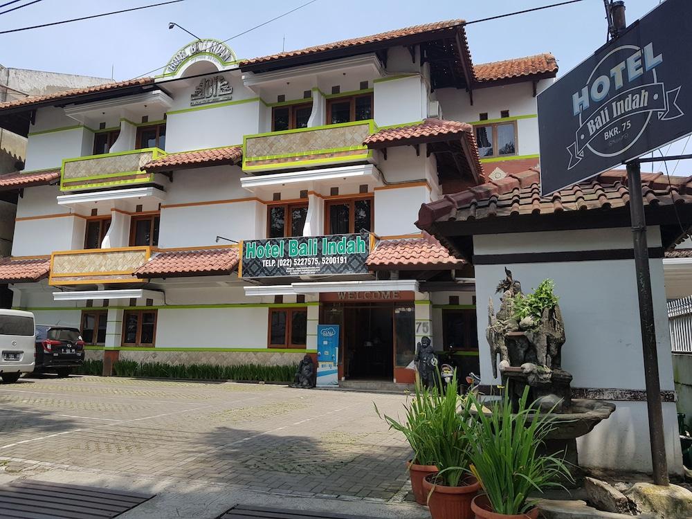 Oyo 1945 Hotel Bali Indah Μπαντούνγκ Εξωτερικό φωτογραφία