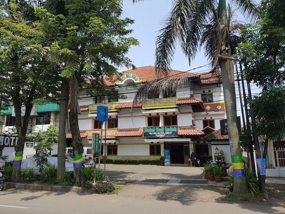 Oyo 1945 Hotel Bali Indah Μπαντούνγκ Εξωτερικό φωτογραφία