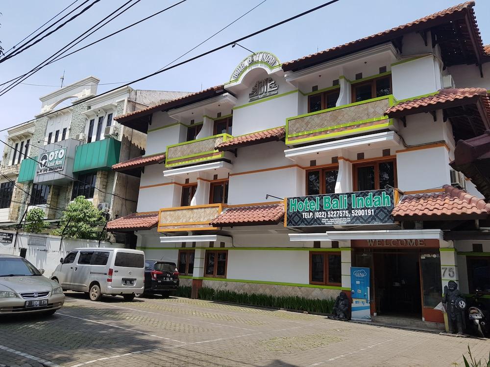 Oyo 1945 Hotel Bali Indah Μπαντούνγκ Εξωτερικό φωτογραφία