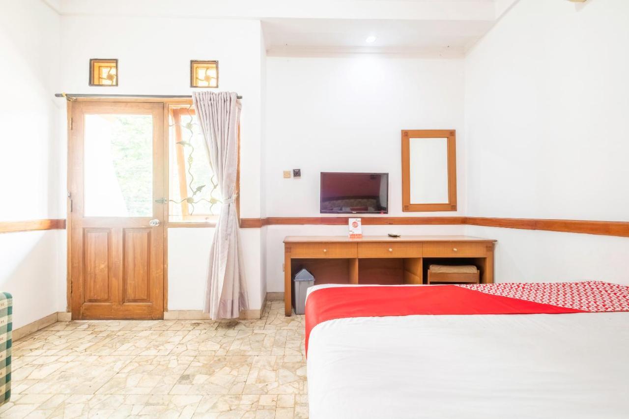 Oyo 1945 Hotel Bali Indah Μπαντούνγκ Εξωτερικό φωτογραφία